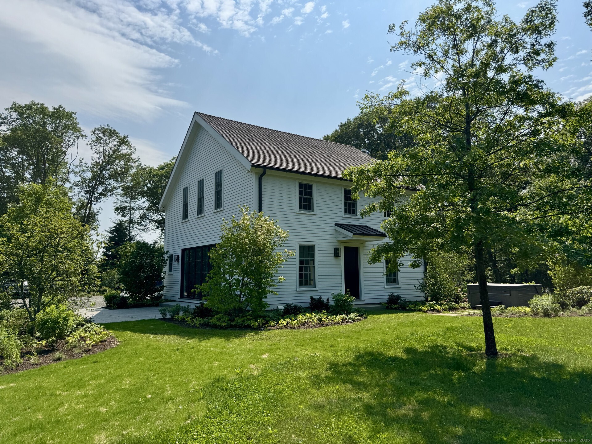Old Roxbury Road, Roxbury, Connecticut - 3 Bedrooms  
4 Bathrooms  
7 Rooms - 