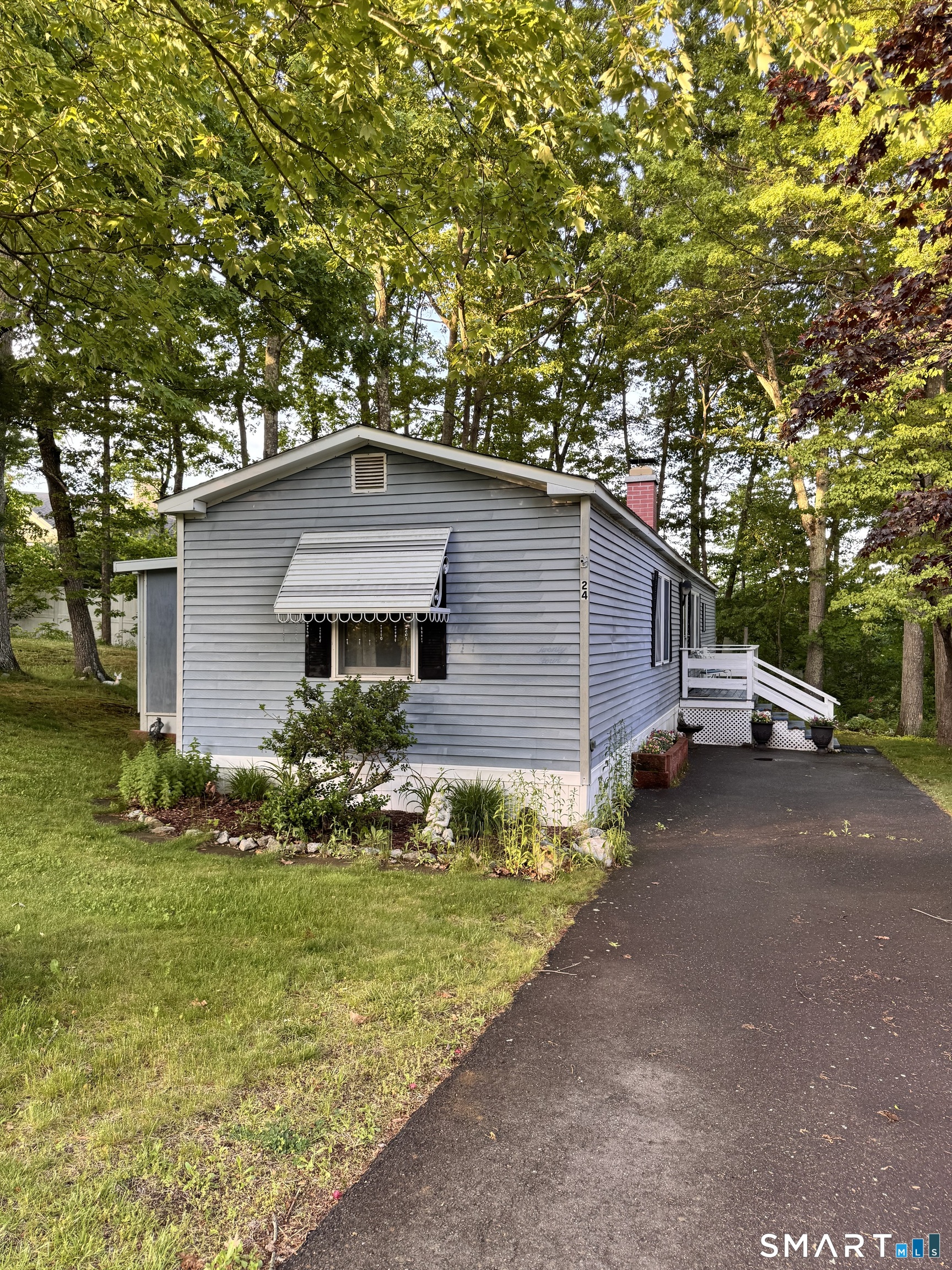 24 Stonewood Terrace