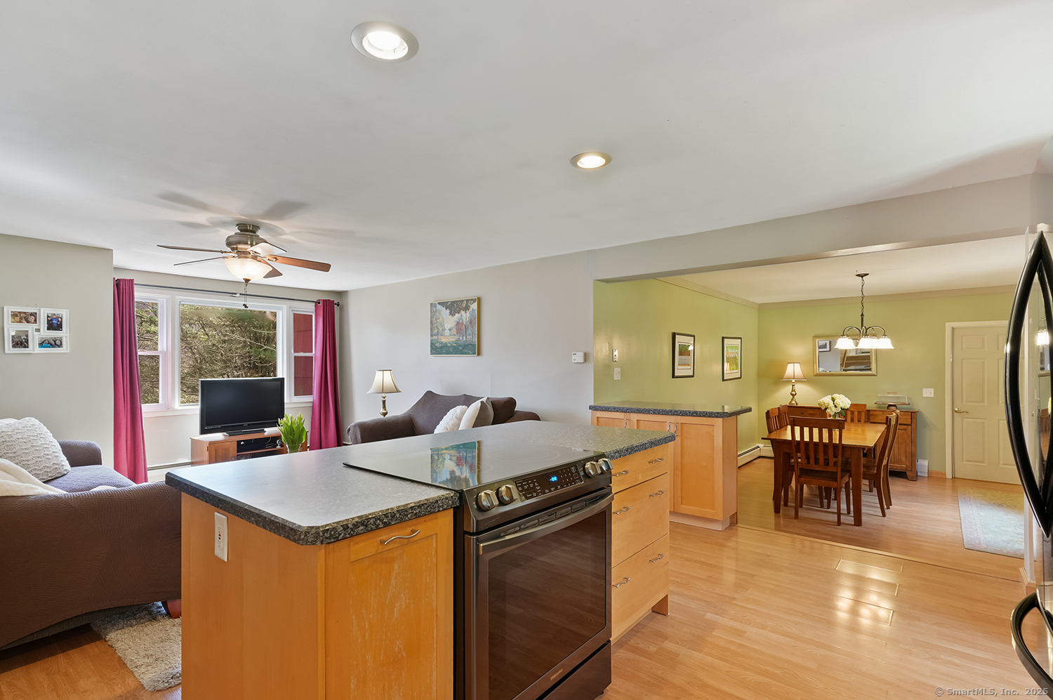 12 Green Knolls Lane, Newtown, Connecticut image 7