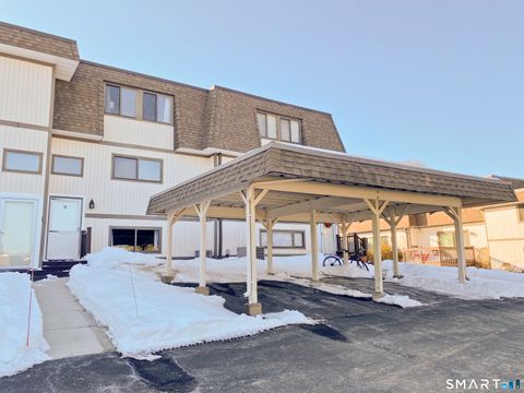 29 Salmon Run 29 Suffield CT 06078