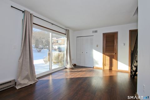 29 Salmon Run 29 Suffield CT 06078