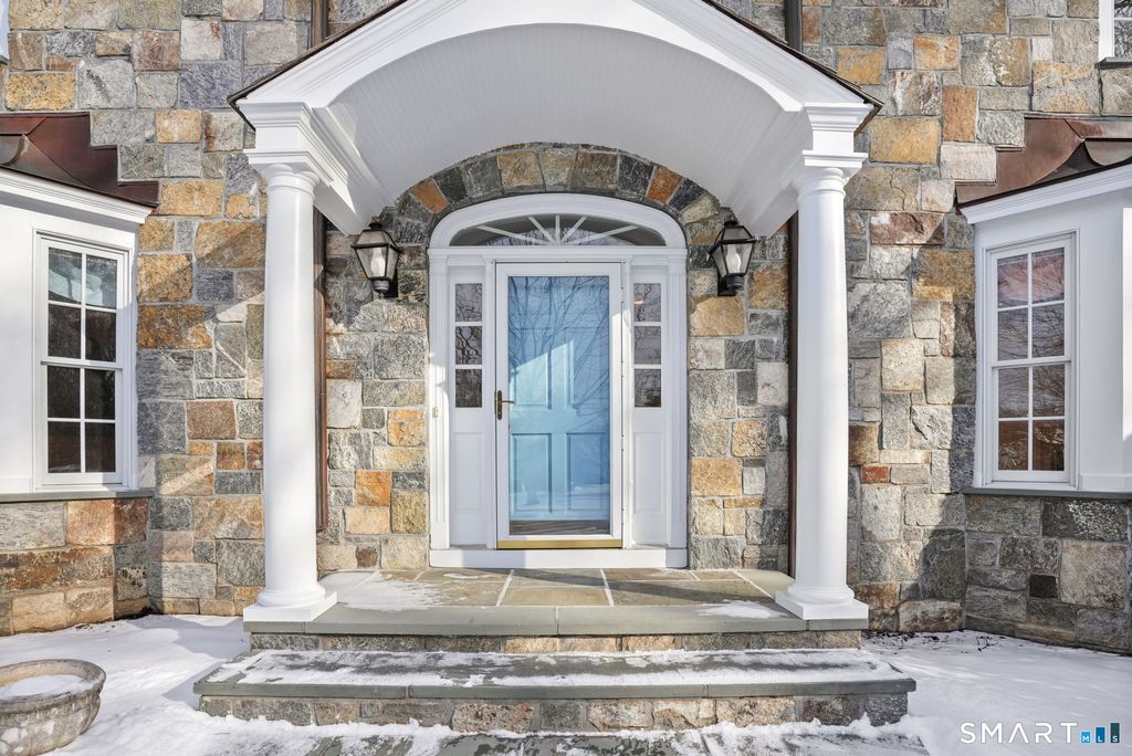 Photo of 40 Puritan Road, Trumbull, CT 06611 (MLS # 24147044)