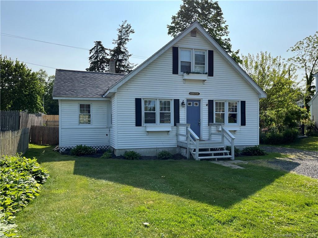 26 Taylor Avenue, Madison, Connecticut - 3 Bedrooms  
2 Bathrooms  
7 Rooms - 