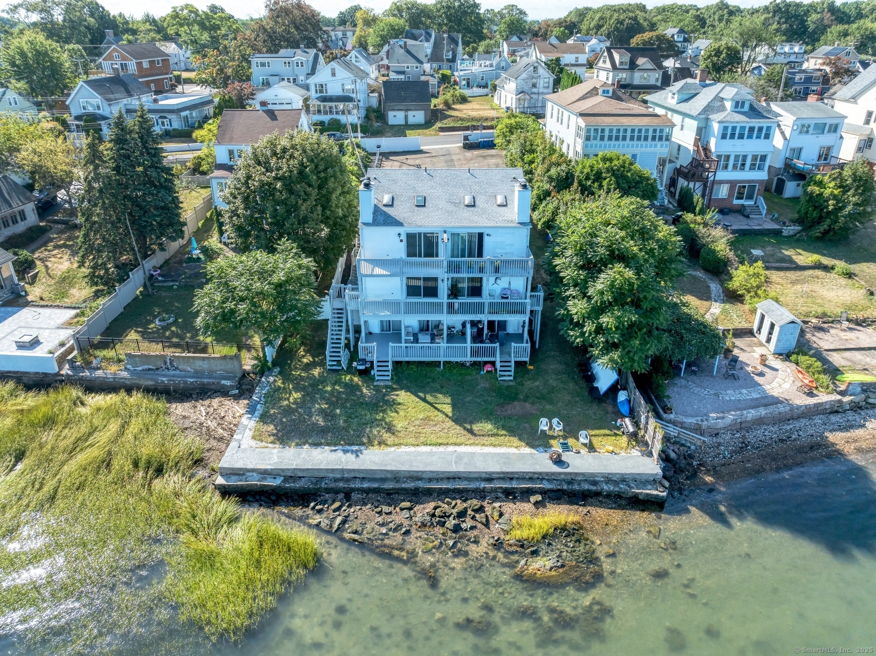 86 Cove Street
