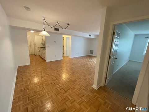 Tiny photo for 1 Concorde Way #B4, Windsor Locks, CT 06096 (MLS # 24169531)