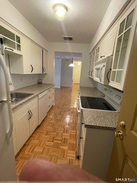 Tiny photo for 1 Concorde Way #B4, Windsor Locks, CT 06096 (MLS # 24169531)