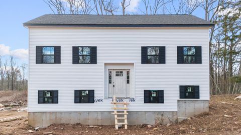 Homes For Sale - 72 Notch Hill Road<br/> North Branford, CT 06471