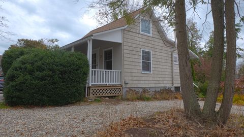 Photo of 3 Howard Avenue, Branford, CT 06405 (MLS # 24142179)