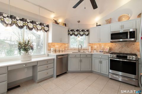 Tiny photo for 7 Meeting House Lane #7, Shelton, CT 06484 (MLS # 24149413)