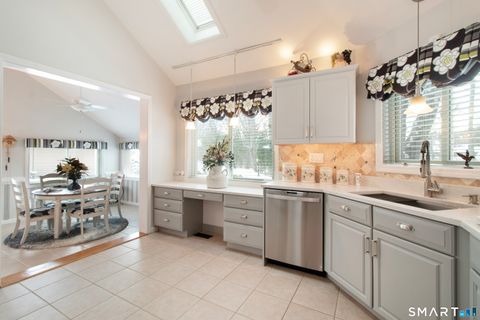 Tiny photo for 7 Meeting House Lane #7, Shelton, CT 06484 (MLS # 24149413)