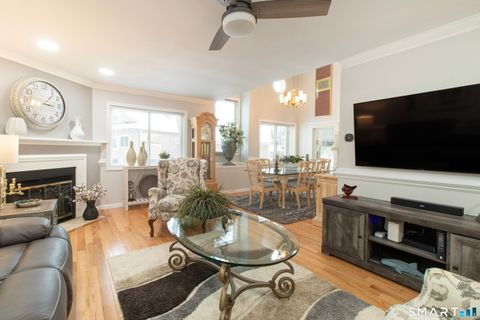 Tiny photo for 7 Meeting House Lane #7, Shelton, CT 06484 (MLS # 24149413)