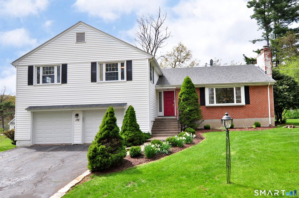 Photo of 172 Hunter Drive, West Hartford, CT 06107 (MLS # 24165889)