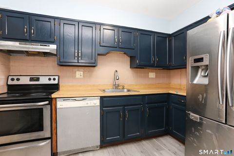 Tiny photo for 95 Park Avenue #20, Danbury, CT 06810 (MLS # 24138333)