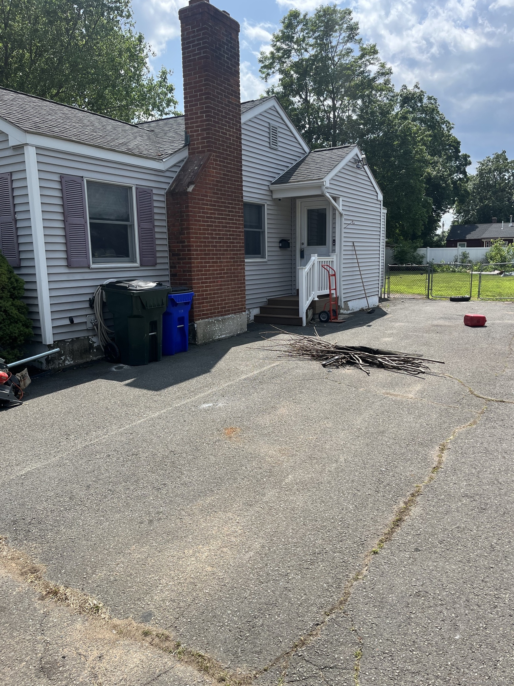 81 Cornwall Drive