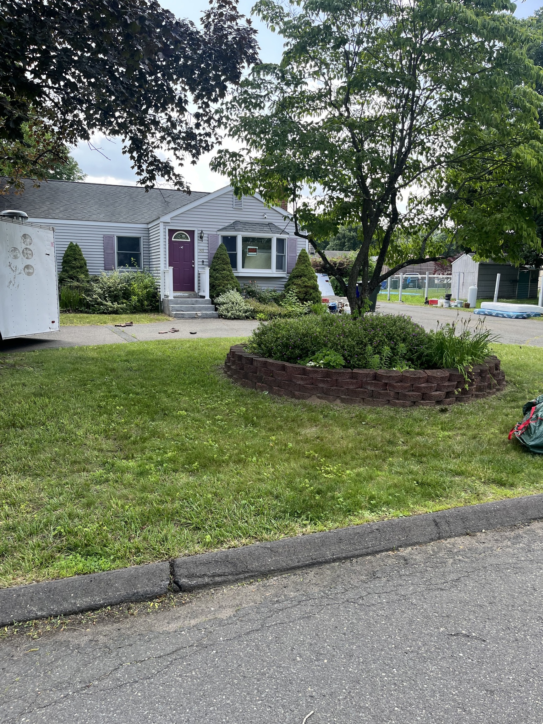 81 Cornwall Drive