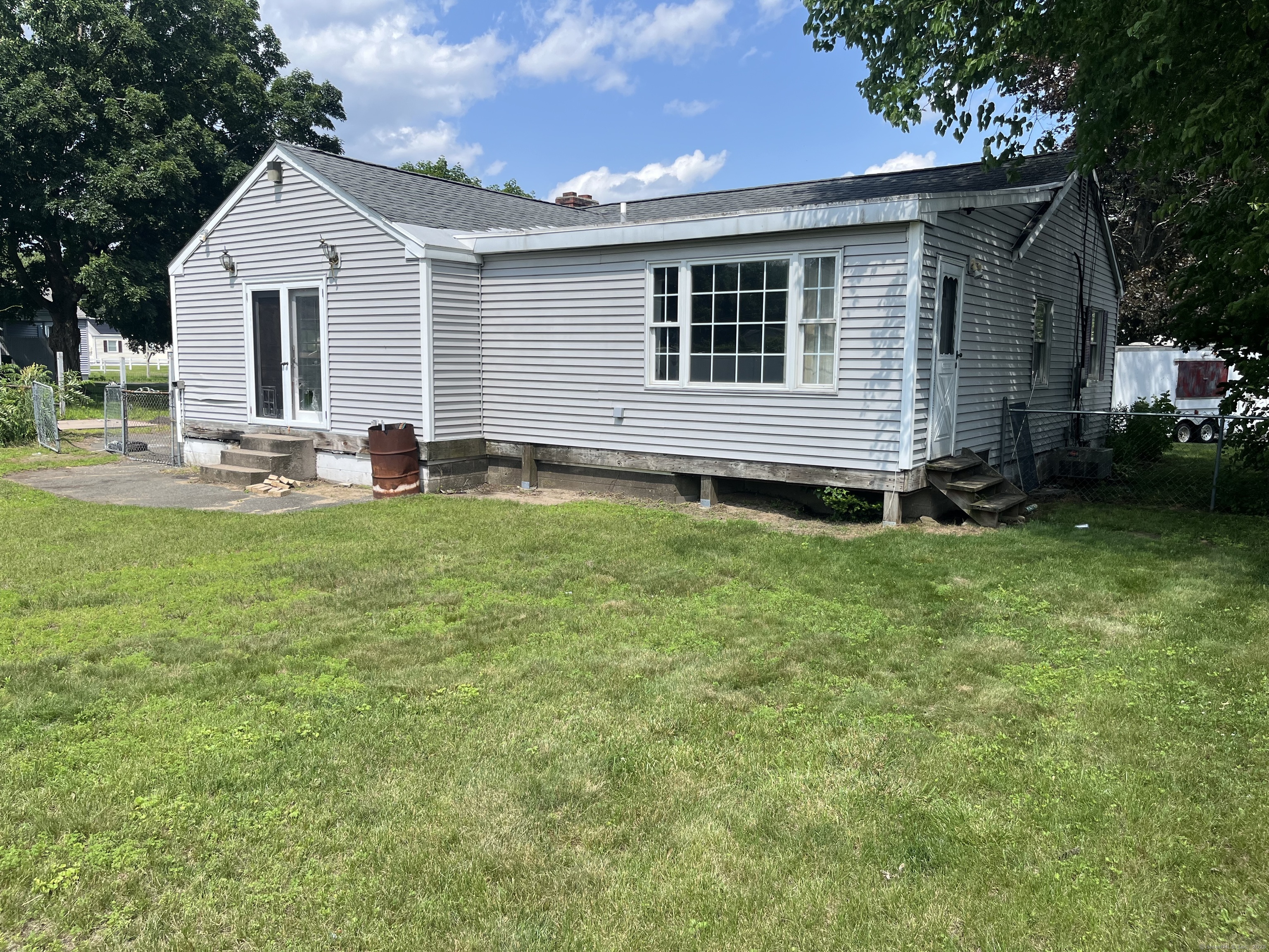 81 Cornwall Drive