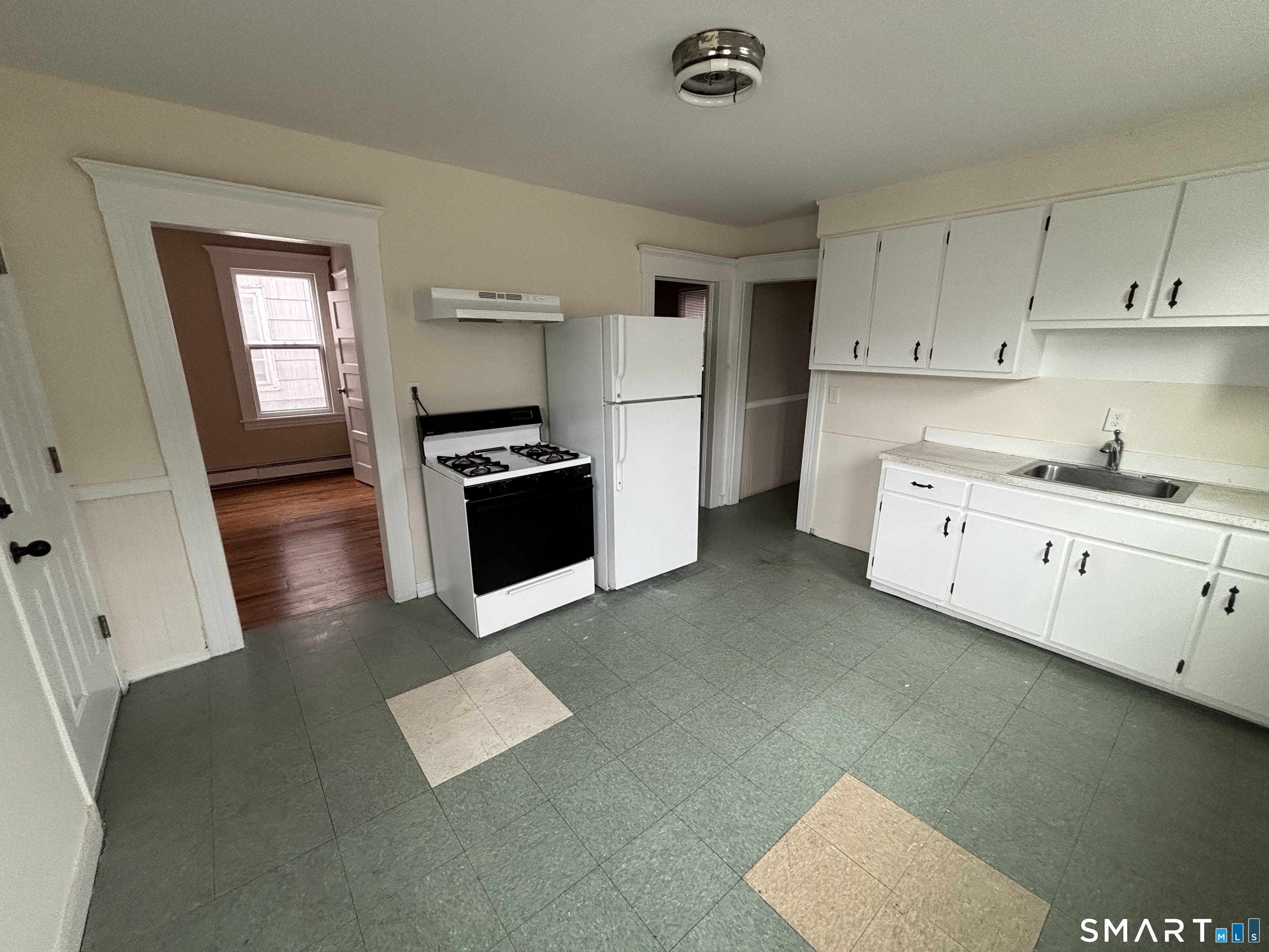 182 Sheridan Street 2