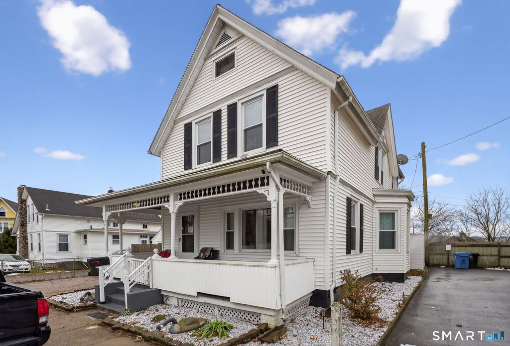 Photo of 4 Robbins Court, Norwich, CT 06360 (MLS # 24148341)