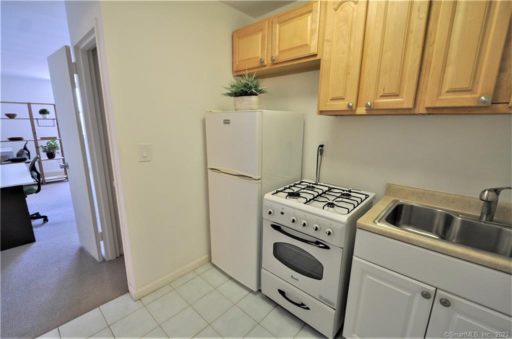 Photo 9 of 23 of 2370 North Avenue 9D condo