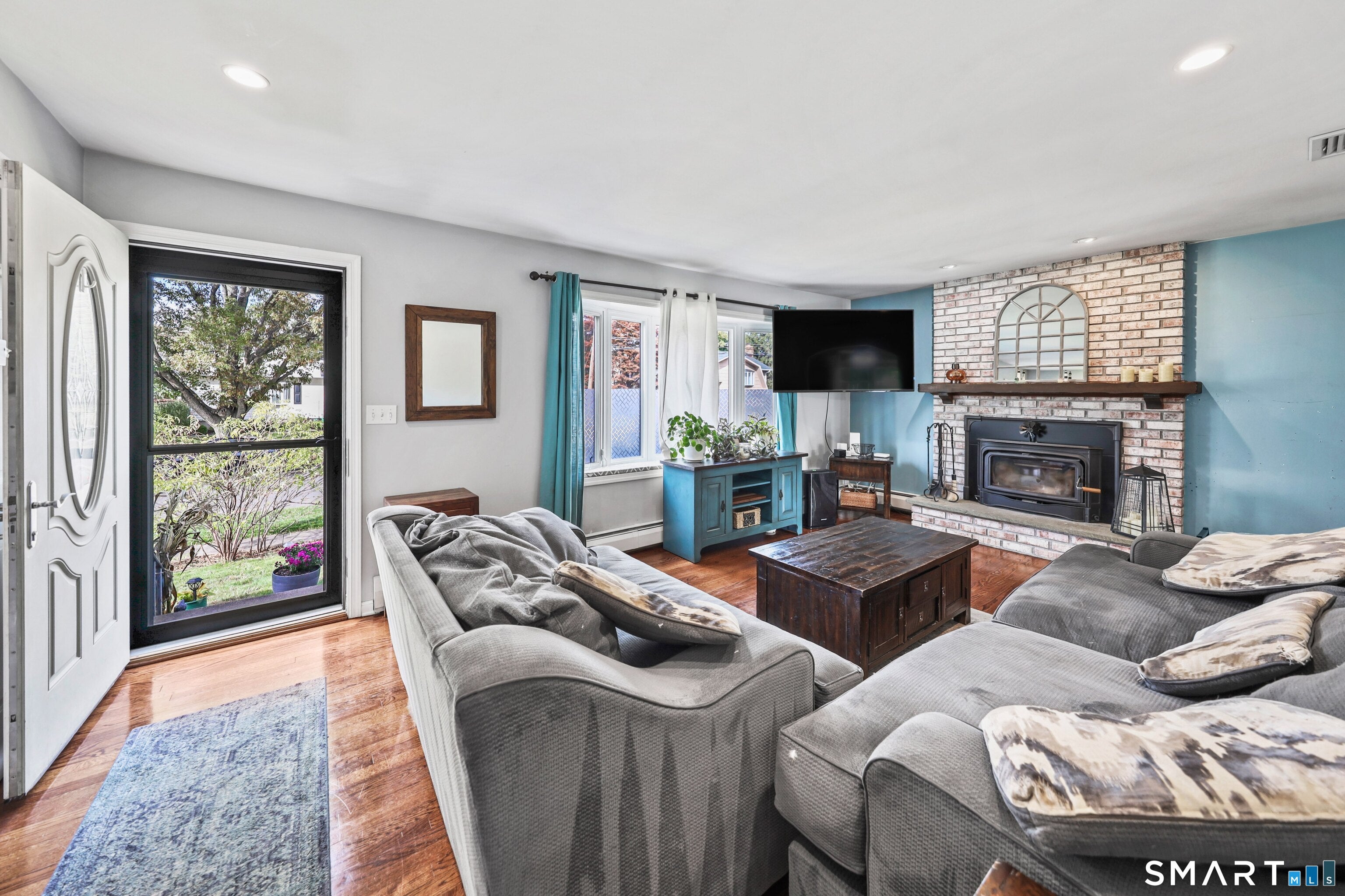 45 Lombard Road