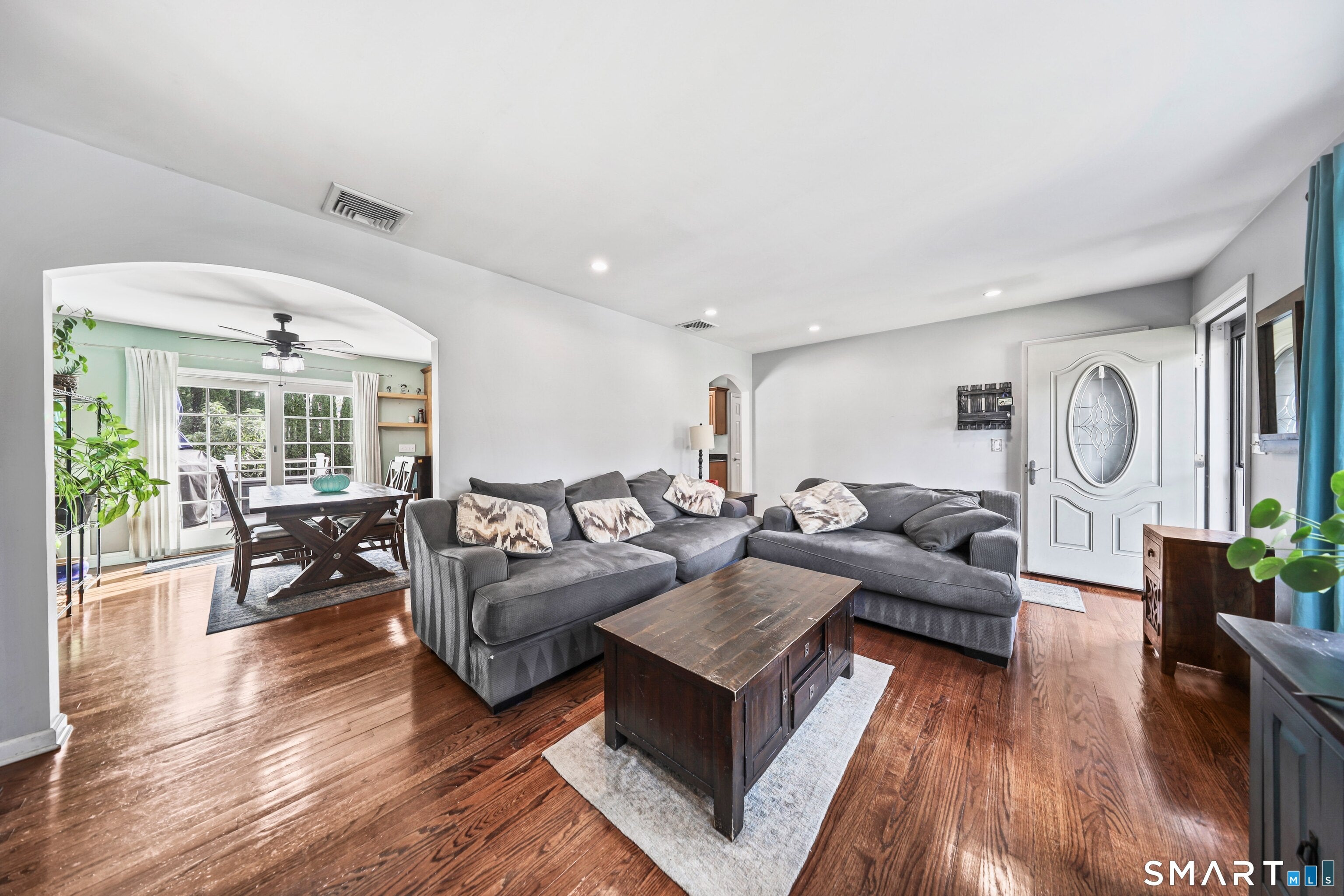 45 Lombard Road