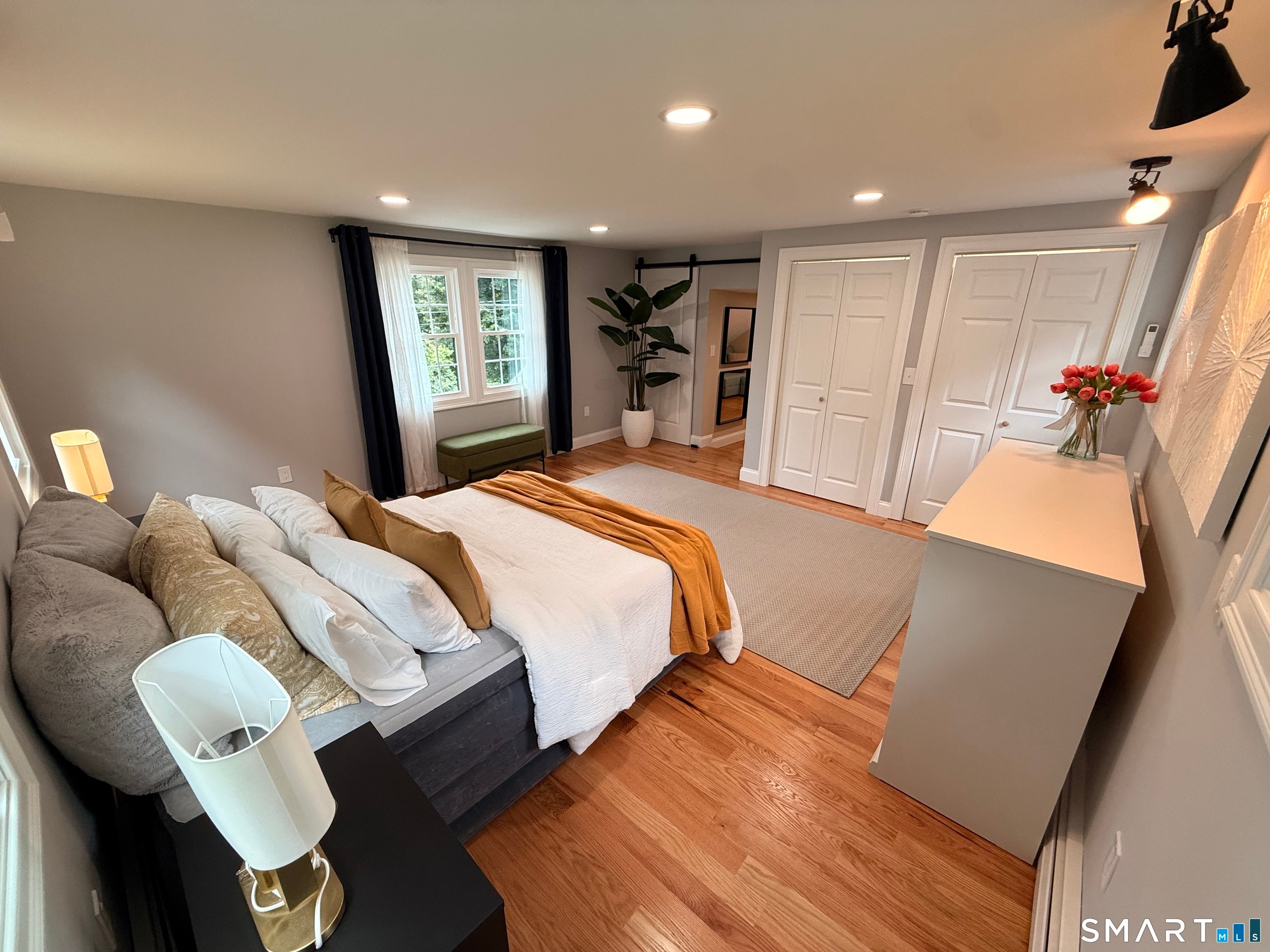 20 Hydelor Avenue