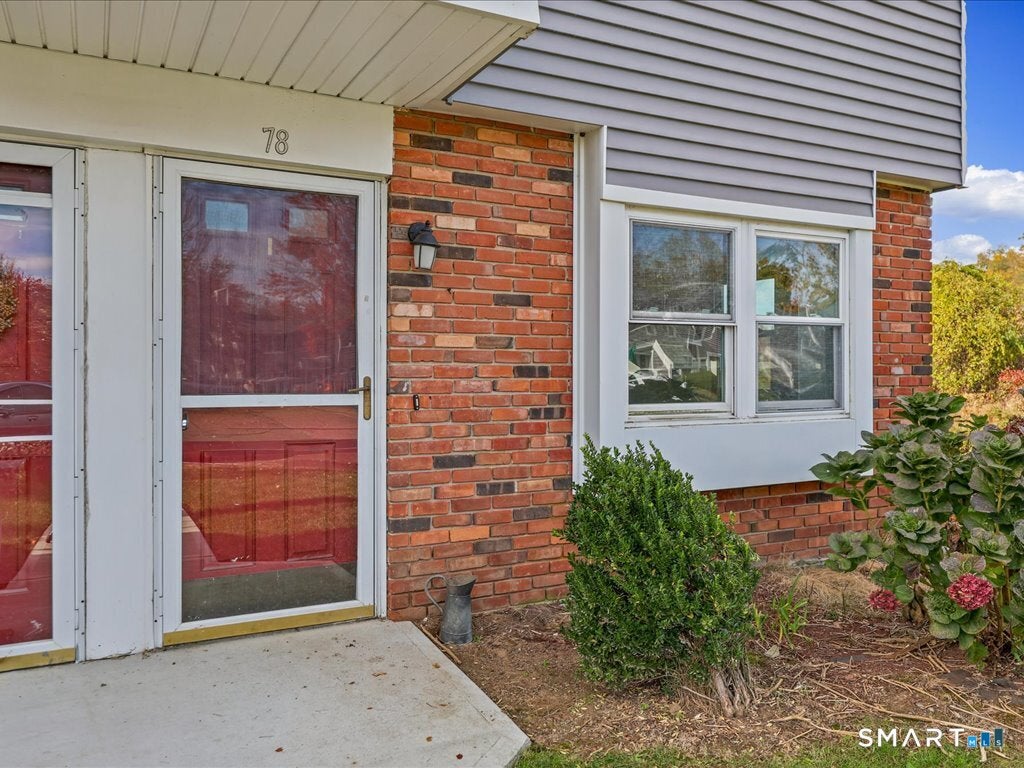 211 East Main Street G78