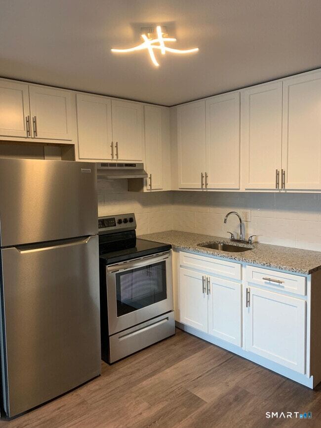 923 West Main Street 939-401