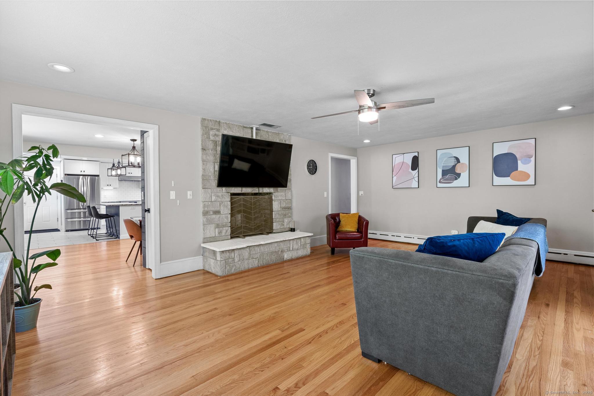 401 Russell Avenue, Suffield, Connecticut image 13
