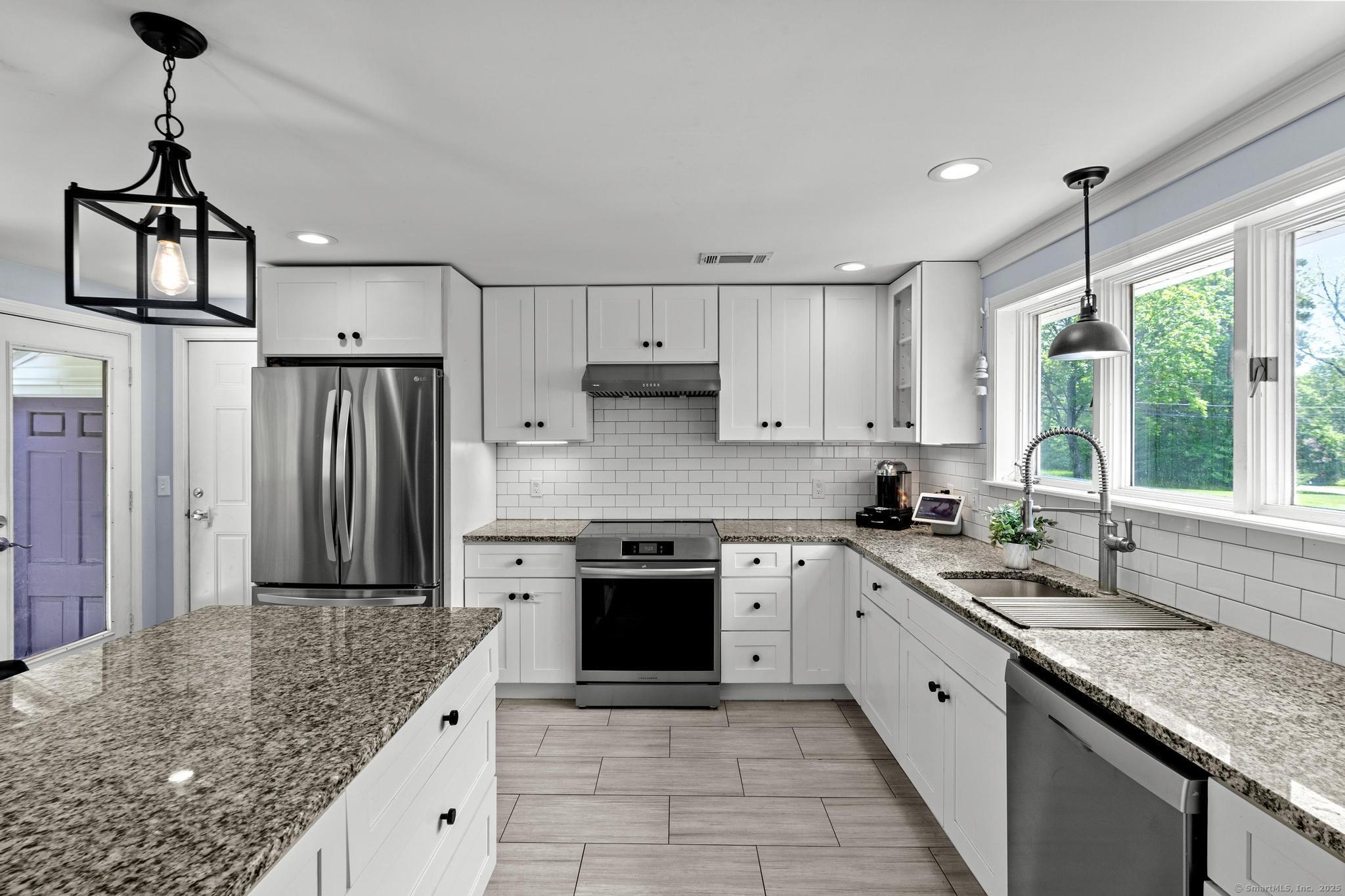 401 Russell Avenue, Suffield, Connecticut image 4