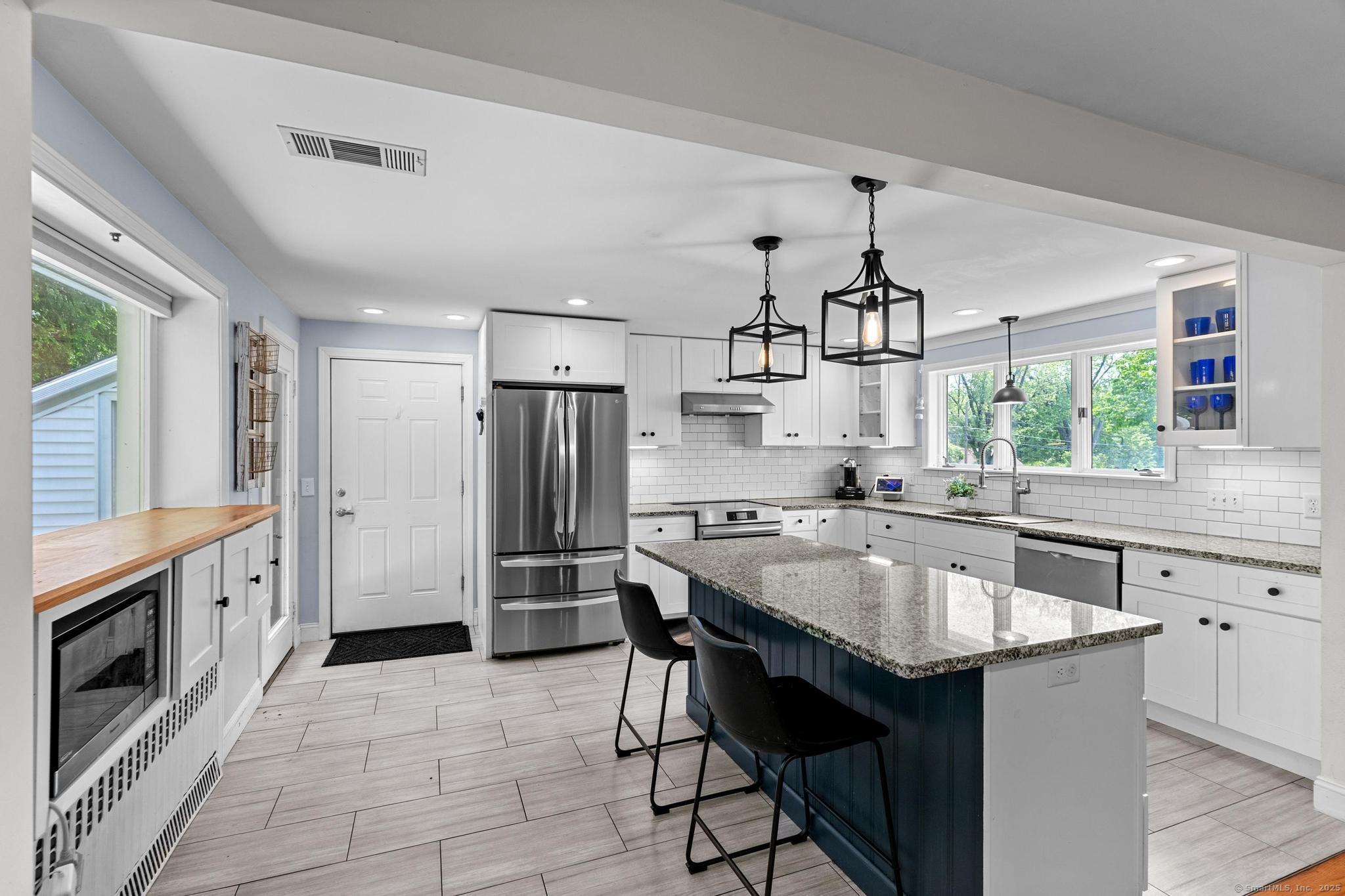 401 Russell Avenue, Suffield, Connecticut image 6