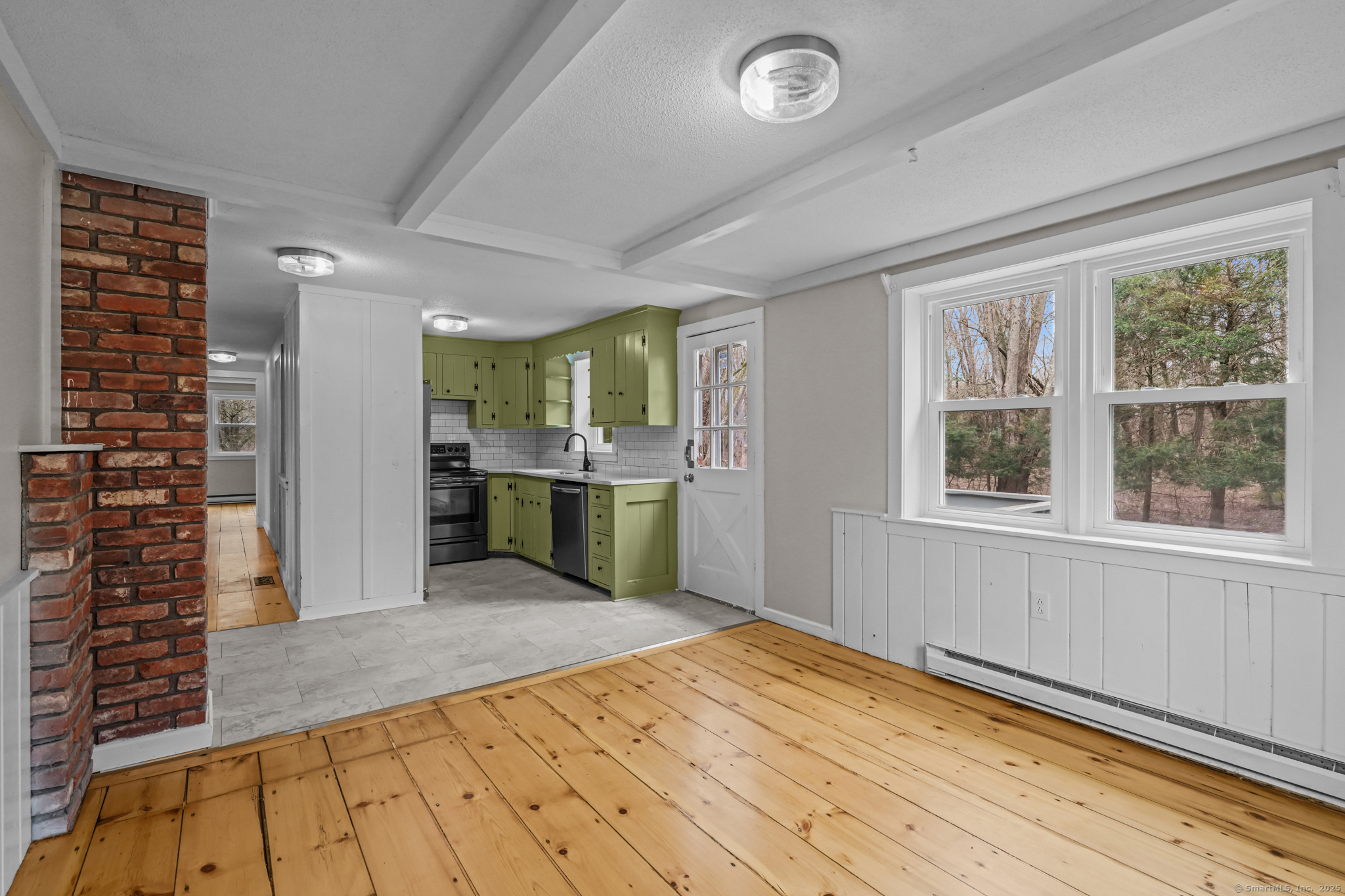 8 Whitehall Drive