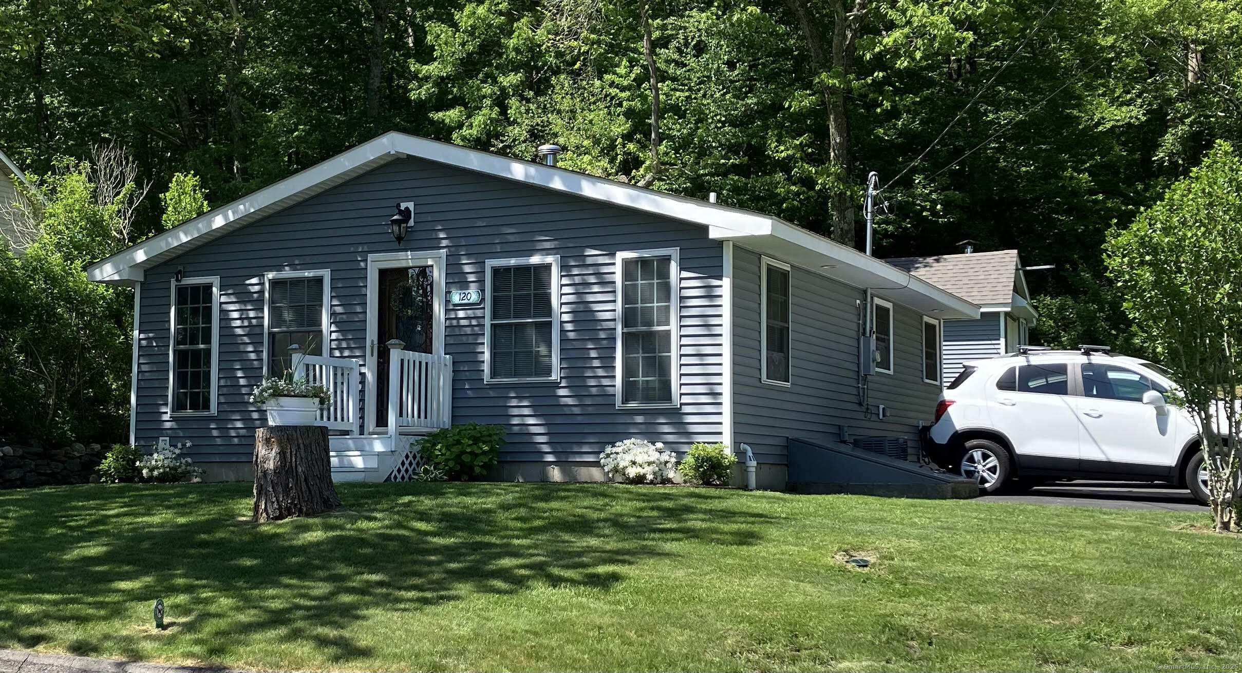 120 Fall Mountain Lake Road, Plymouth, Connecticut image 1