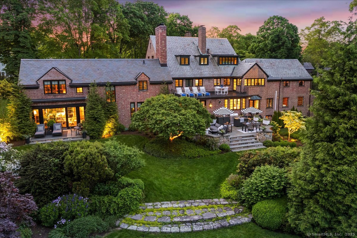 Property for Sale at Oenoke Ridge, New Canaan, Connecticut - Bedrooms: 7 
Bathrooms: 7.5 
Rooms: 14  - $5,995,000