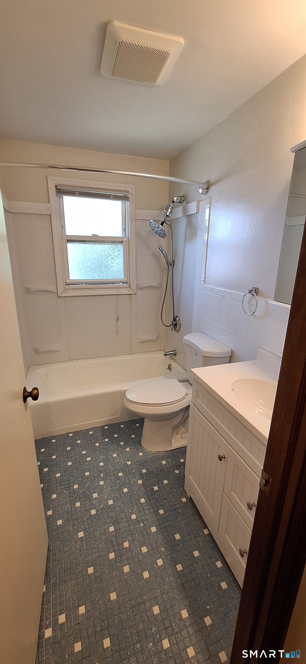201 Regan Road 18C