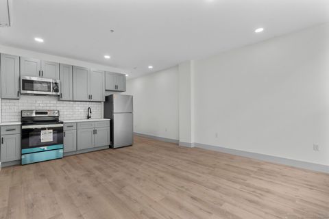 Tiny photo for 111 Bank Street #2B, Waterbury, CT 06702 (MLS # 24151242)