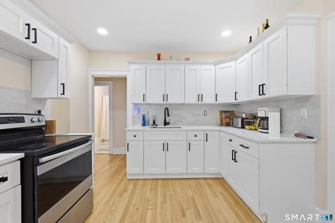 Tiny photo for 36 Brookline Avenue, Bloomfield, CT 06002 (MLS # 24197203)
