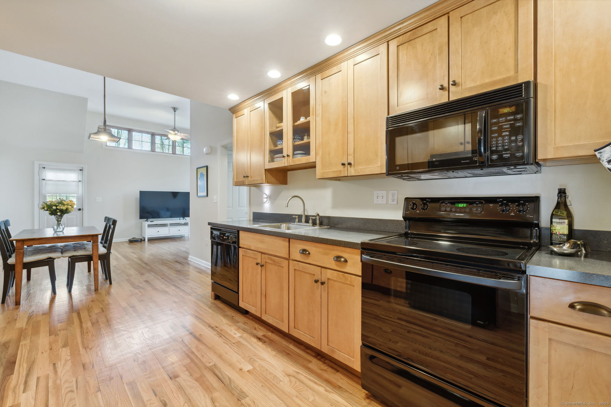 76 Horse Pond Road, Madison, Connecticut image 29