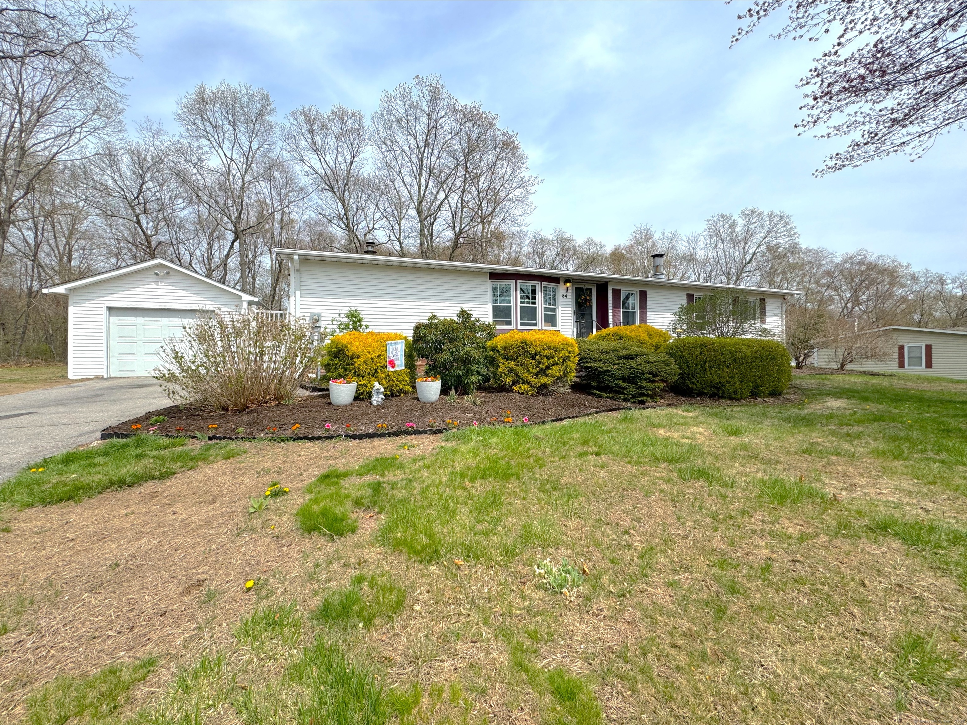 84 Colchester Commons, Colchester, Connecticut image 3