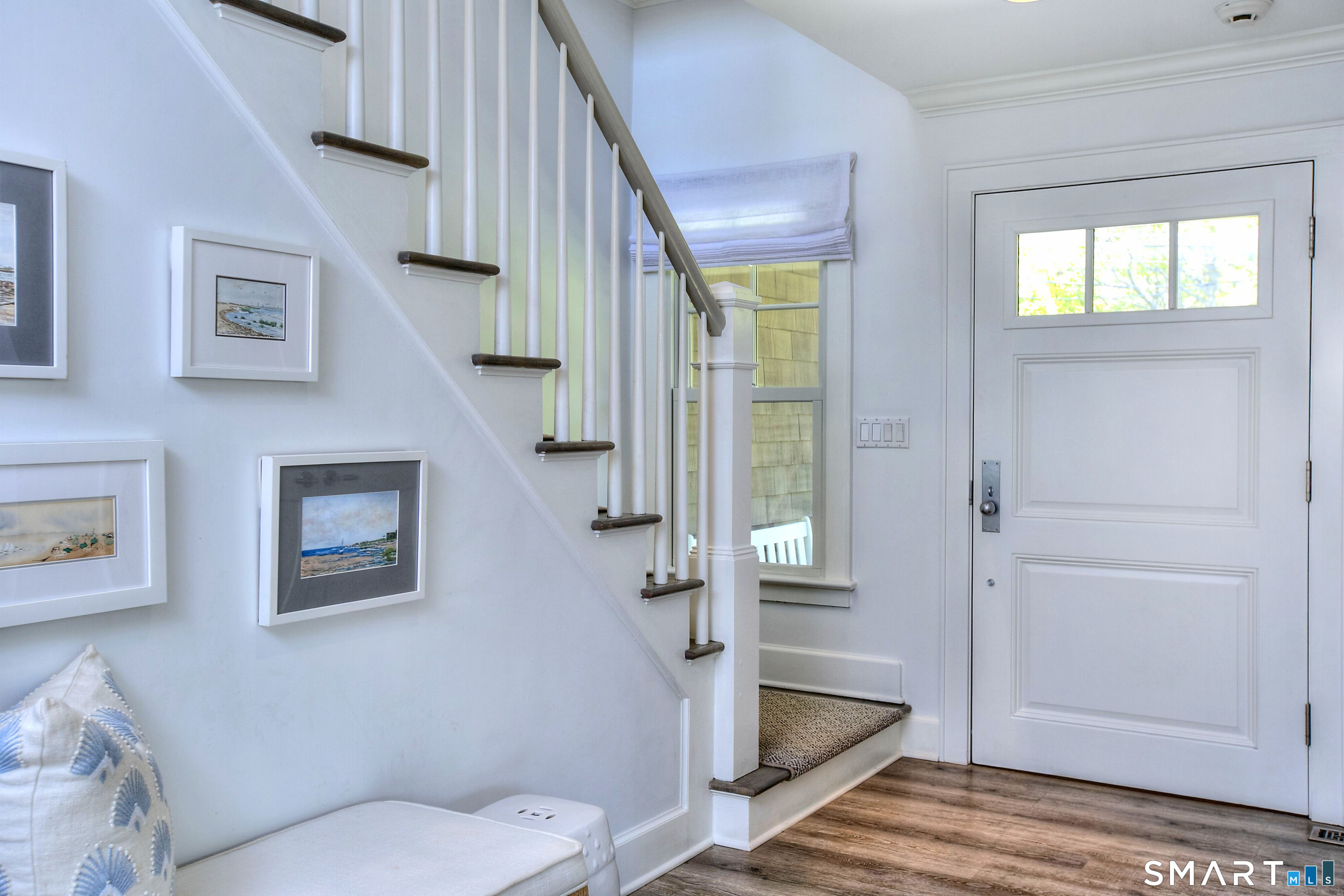 312 Compo Road South