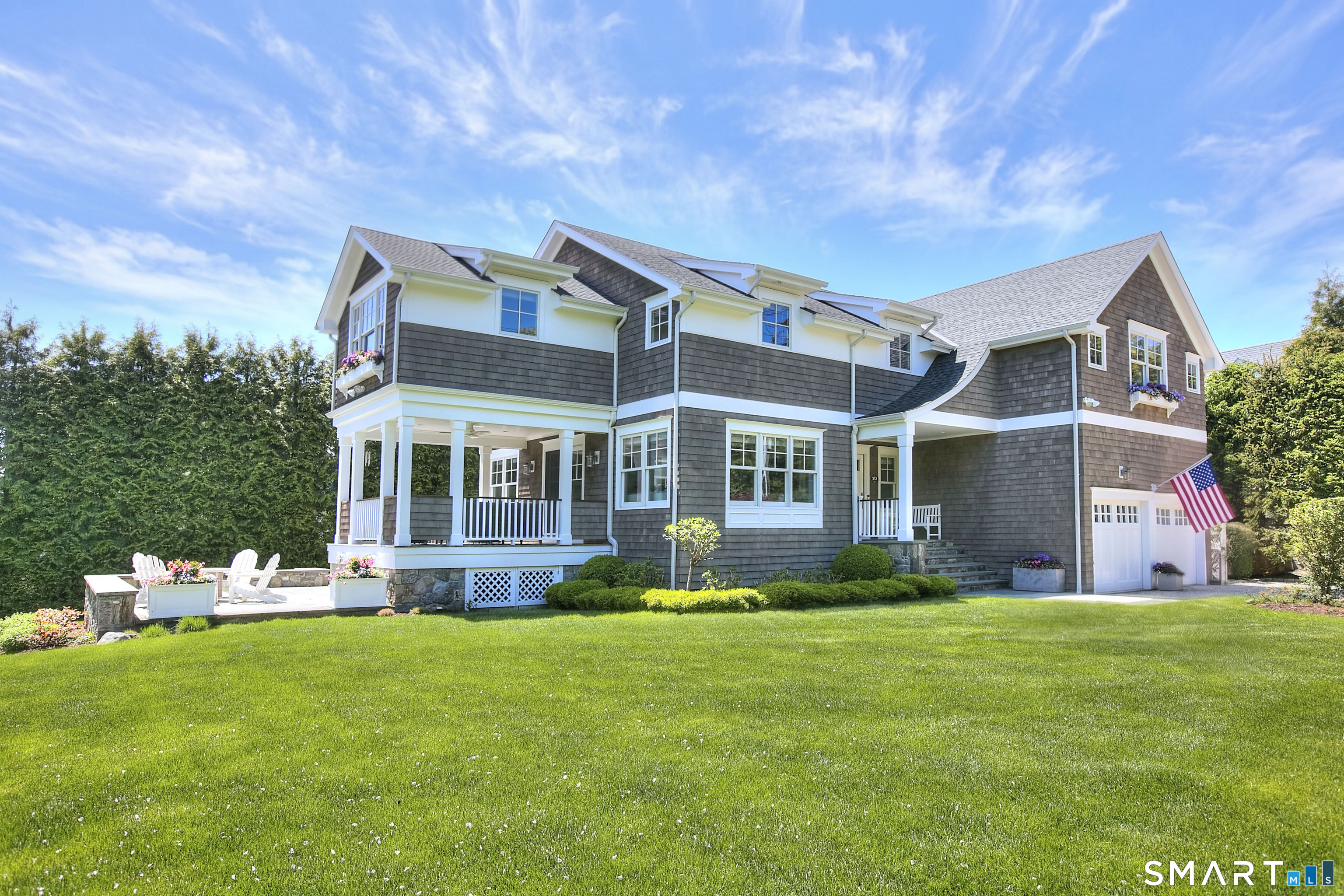 312 Compo Road South