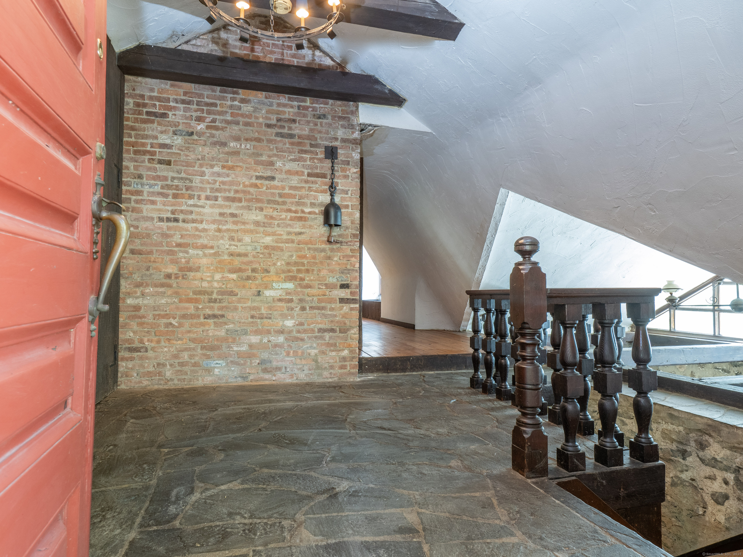 Stamford, Connecticut 06903, United States, 4 Bedrooms Bedrooms, ,3 BathroomsBathrooms,Residential,Active,189299