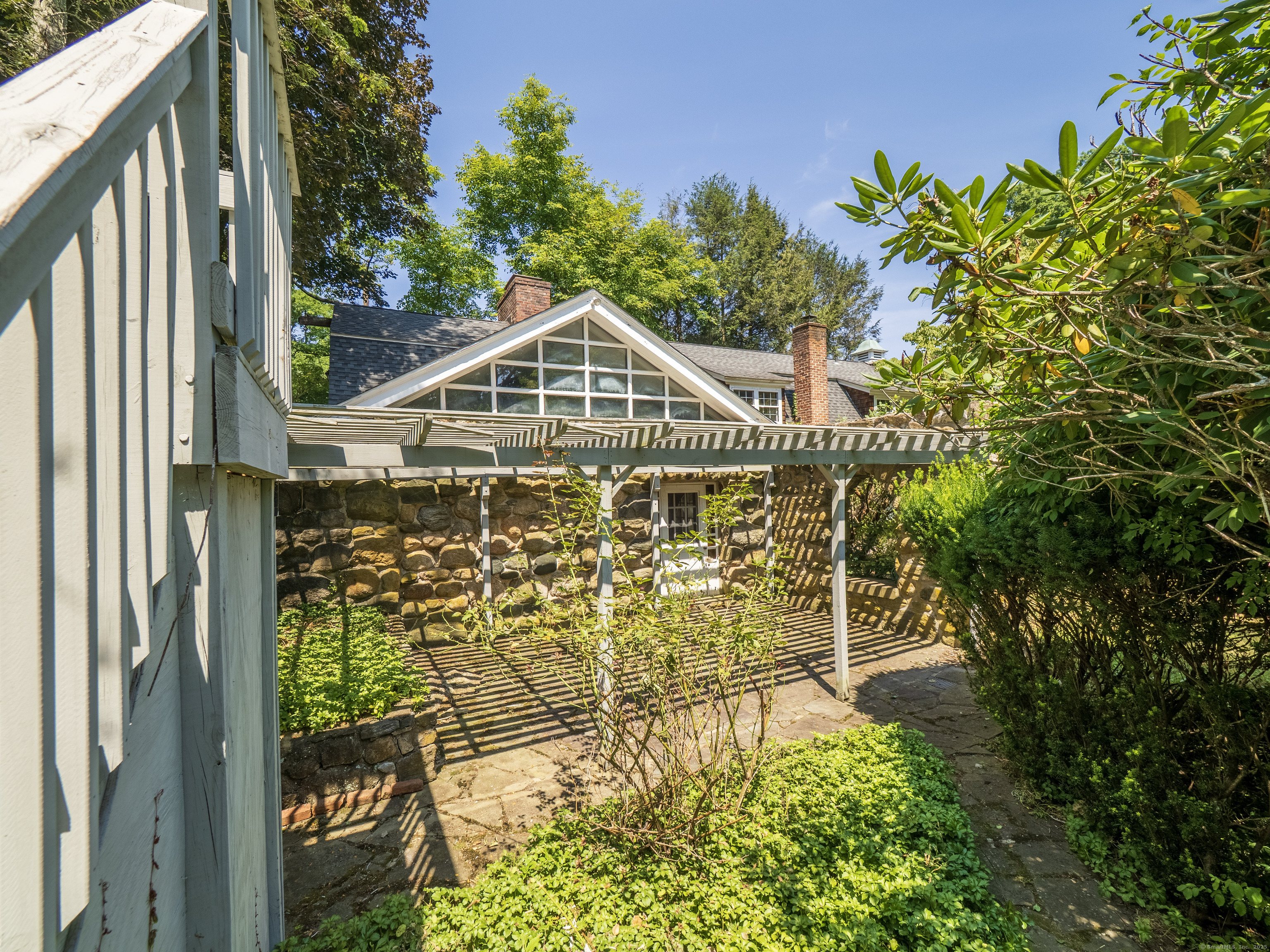 Stamford, Connecticut 06903, United States, 4 Bedrooms Bedrooms, ,3 BathroomsBathrooms,Residential,Active,189299