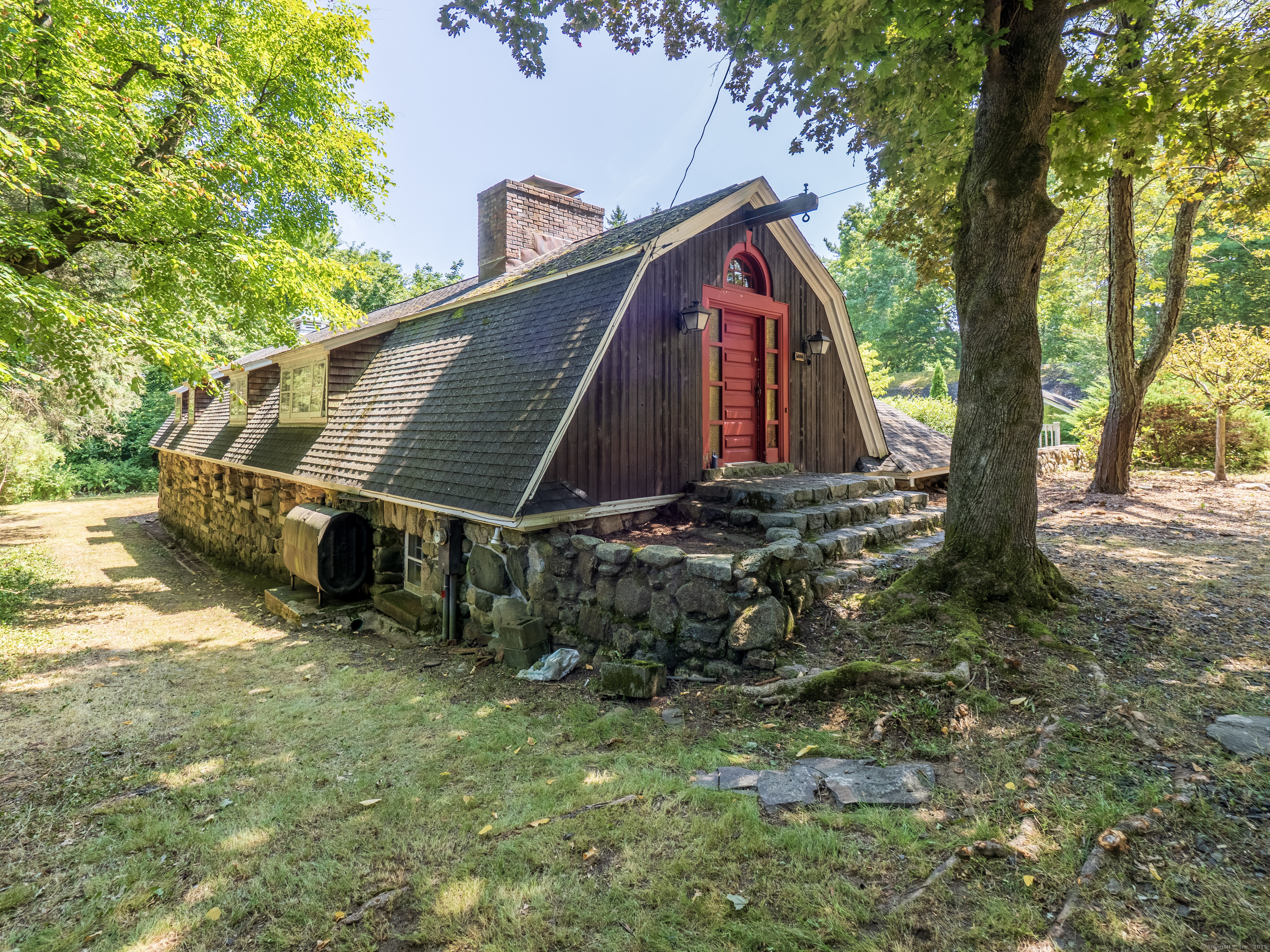 Stamford, Connecticut 06903, United States, 4 Bedrooms Bedrooms, ,3 BathroomsBathrooms,Residential,Active,189299