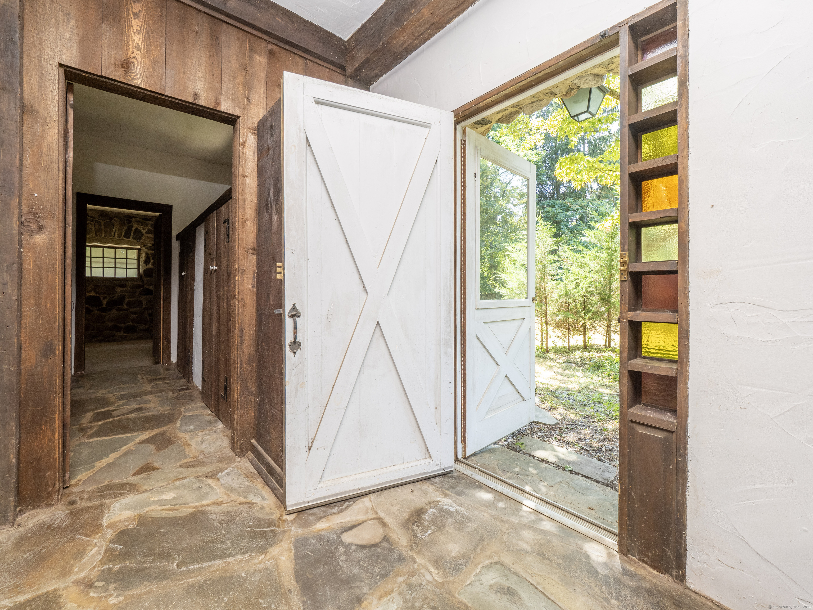 Stamford, Connecticut 06903, United States, 4 Bedrooms Bedrooms, ,3 BathroomsBathrooms,Residential,Active,189299