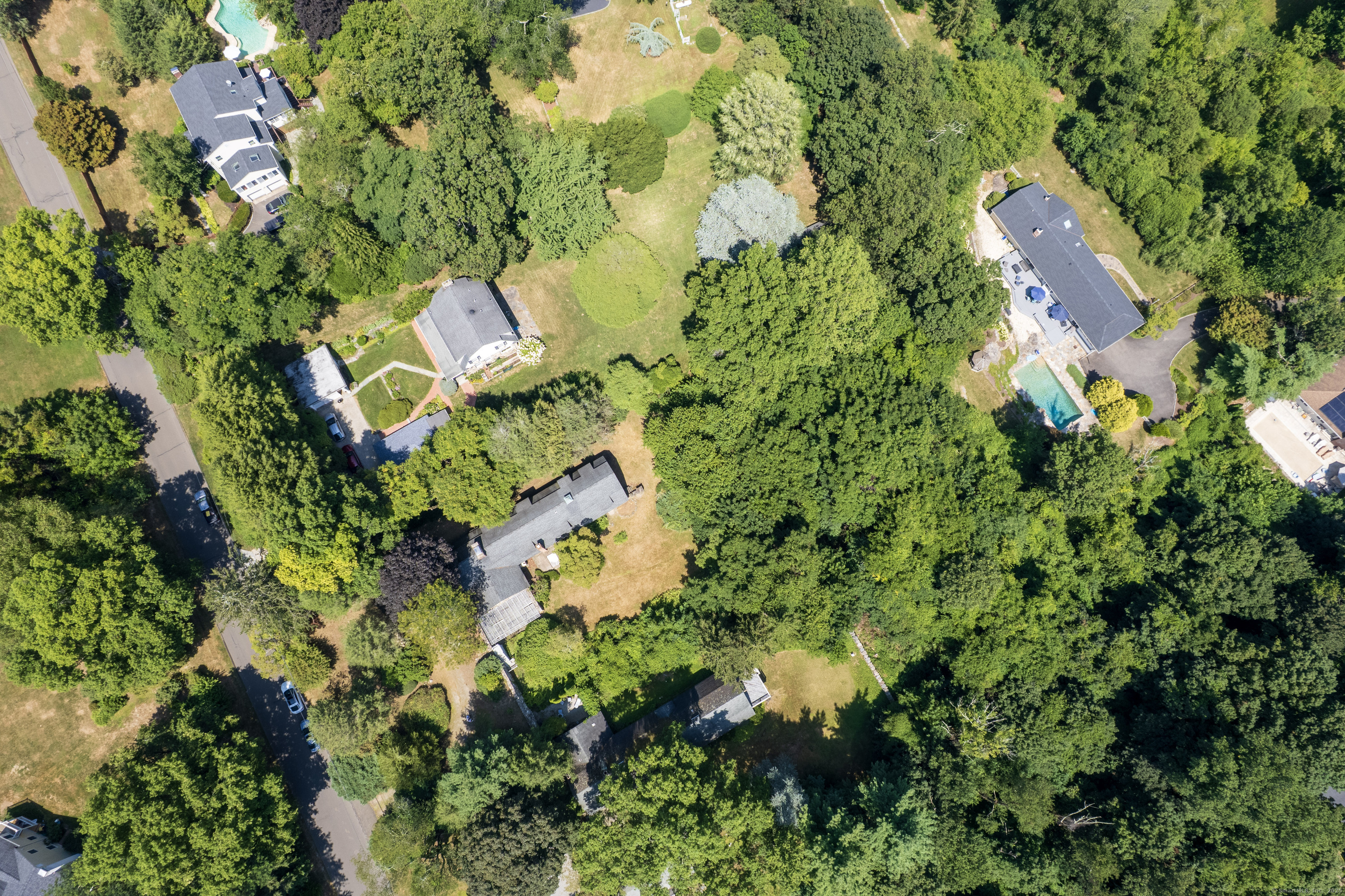 Stamford, Connecticut 06903, United States, 4 Bedrooms Bedrooms, ,3 BathroomsBathrooms,Residential,Active,189299