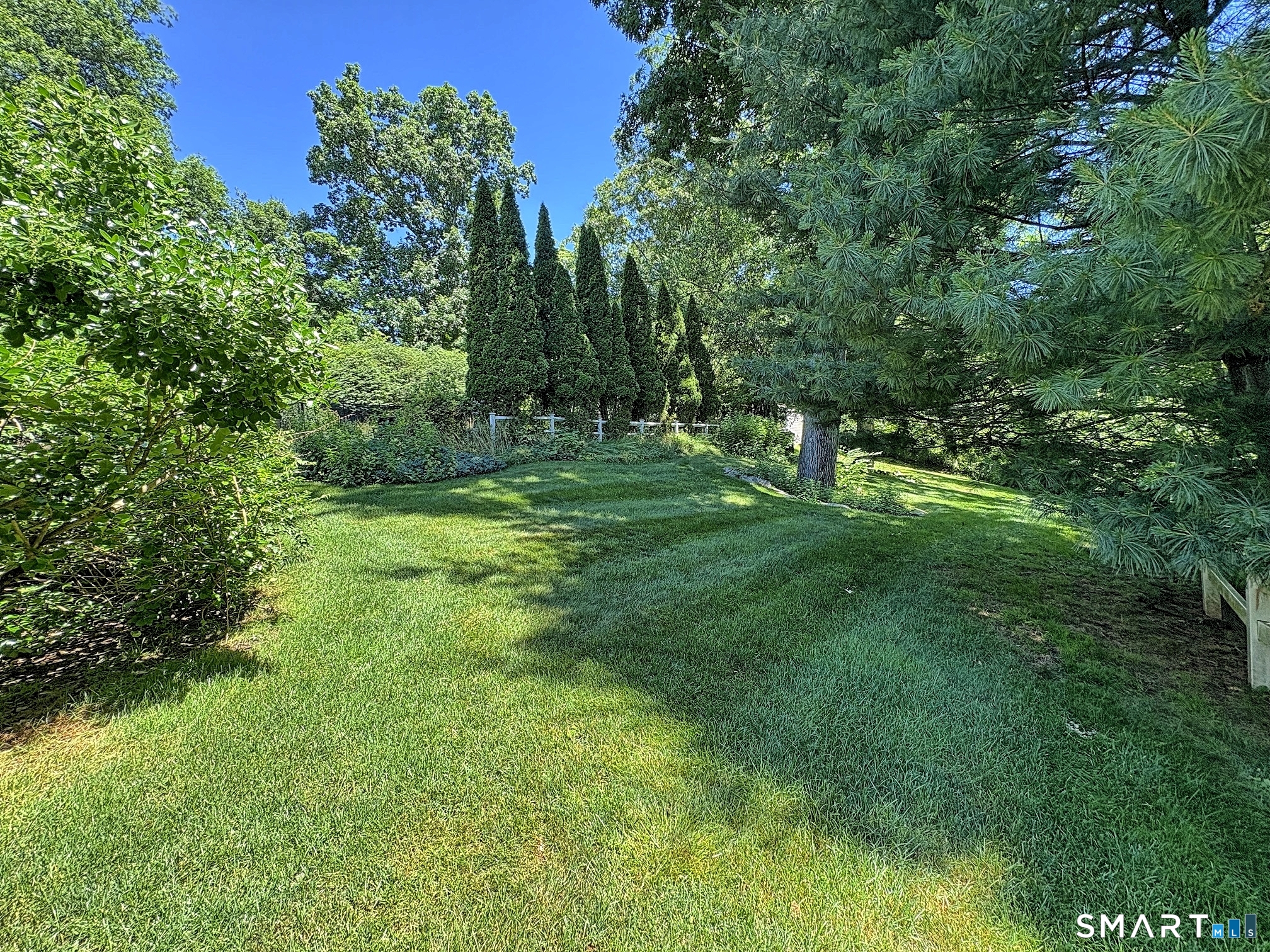 14 Brae Loch Way