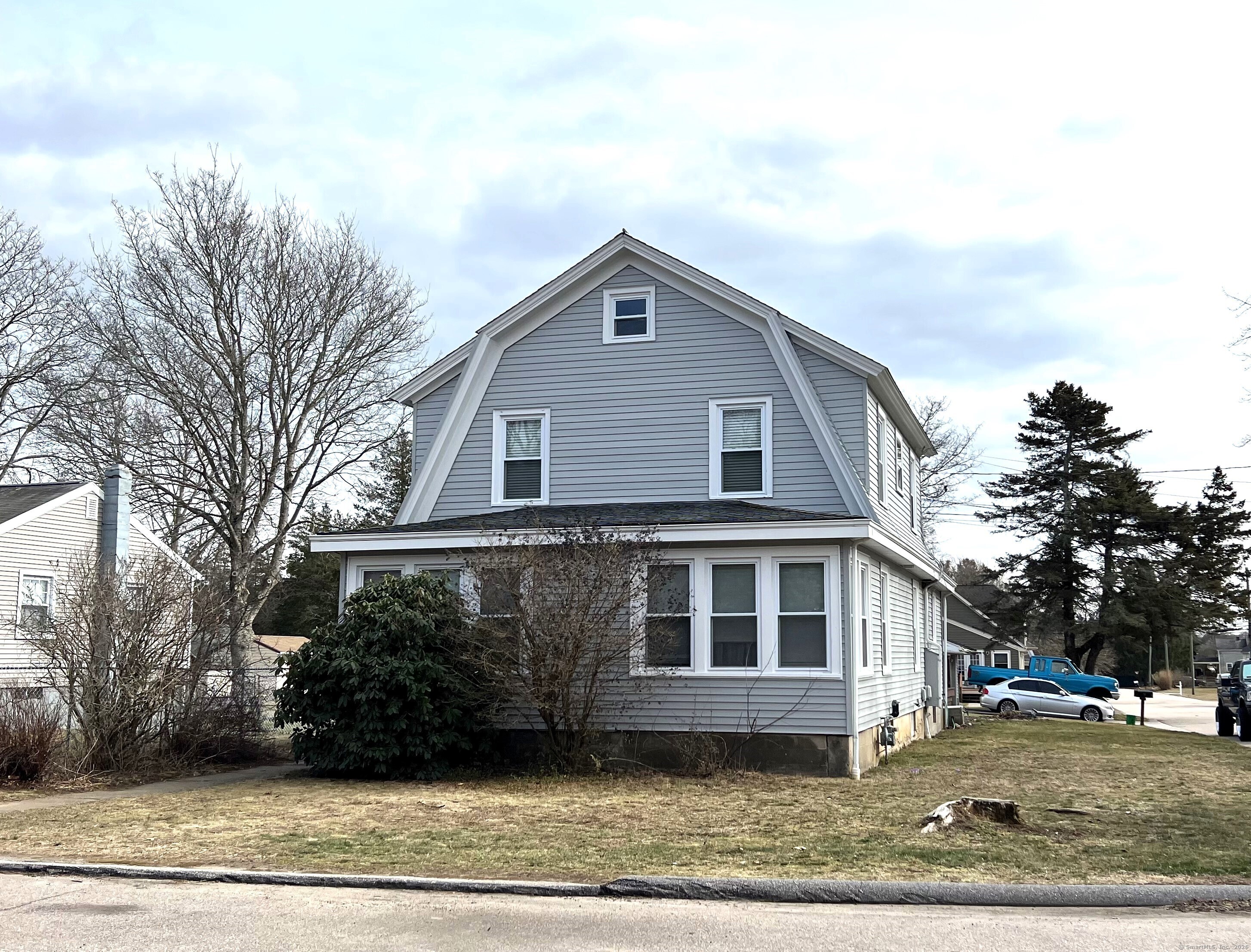 Property for Sale at Trumbull  Pawcatuck  Street, Stonington, Connecticut - Bedrooms: 5 
Bathrooms: 2 
Rooms: 10  - $499,000