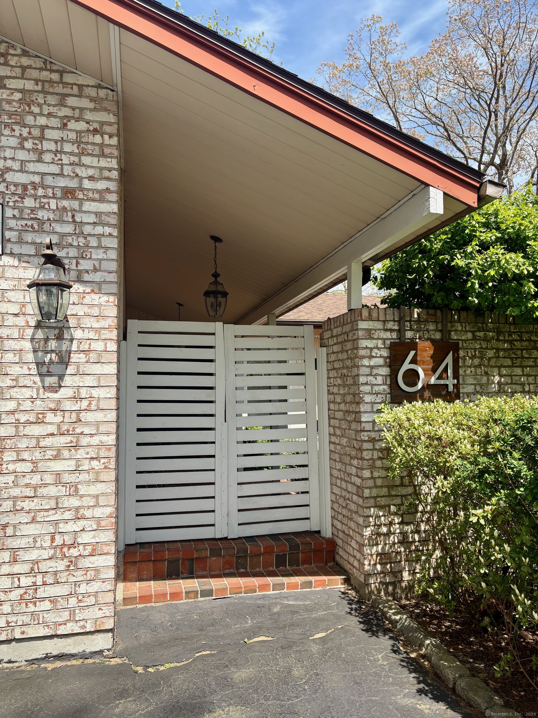 64 Sherwood Lane
