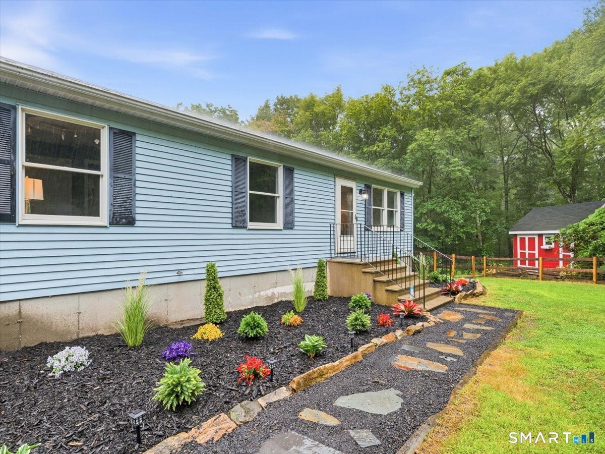 816 Gibson Hill Road
